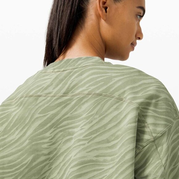 Lululemon | Perfectly Oversized Crew Size 6 (see measurements) - Picture 4 of 7